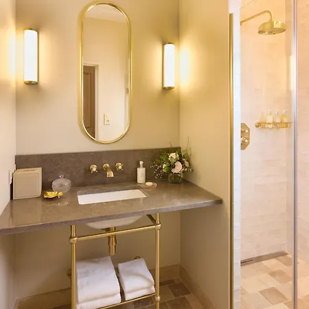 Maison 1896 Отель