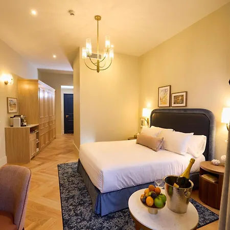 Maison 1896 Отель Бон