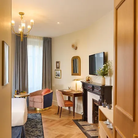 Maison 1896 호텔 *