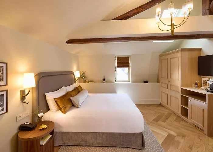 Szálloda Maison 1896 *