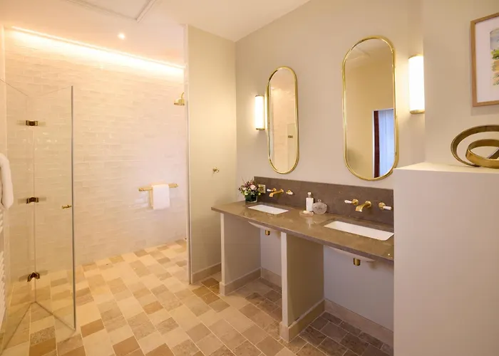 Maison 1896 Szálloda *