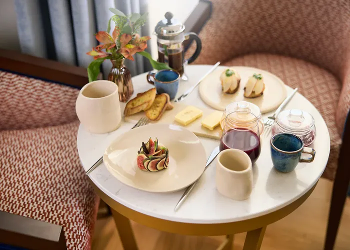 Maison 1896 Готель